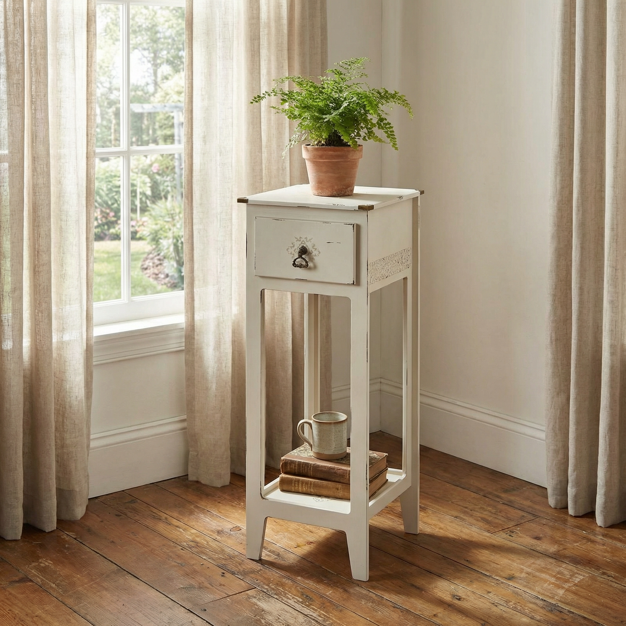 Rumi Mini Dresuar klasik tarz krem tonlu oymalı dekoratif yan sehpa