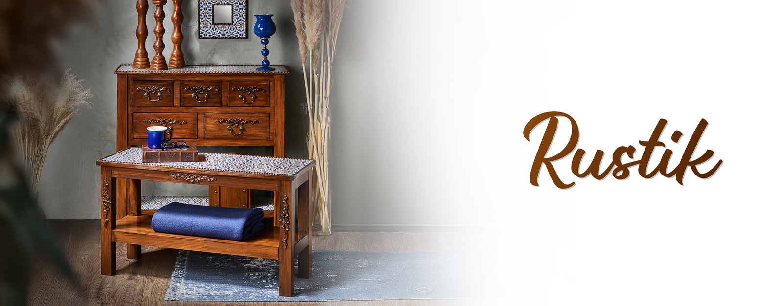 Rustik Koleksiyonu doğal malzemeler, vintage dokular ve zamansız tasarımlarla ev dekorasyonuna sıcak ve doğal bir atmosfer katan rustik mobilya ve dekoratif ürünlerden oluşur